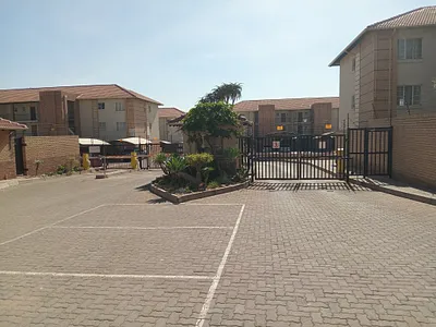 2 Bedroom Apartment To Rent in Pretoria - yLo5.webp