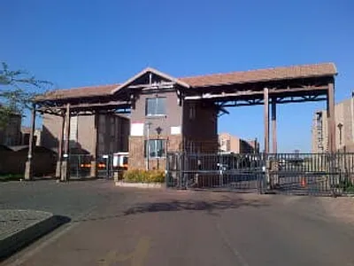 2 Bedroom Apartment To Rent in Annlin-Wes, Pretoria - RWY0.webp