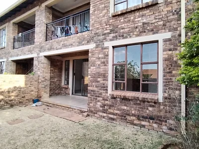 2 Bedroom Apartment To Rent in Pretoria - 4Jby.webp
