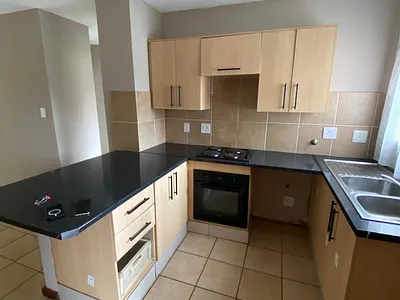 2 Bedroom Apartment To Rent in Pretoria - tJAI.webp