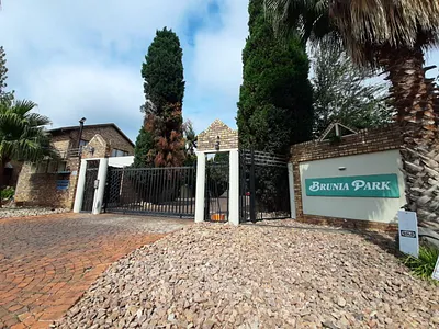 2 Bedroom Townhouse To Rent in Pretoria - dS41.webp