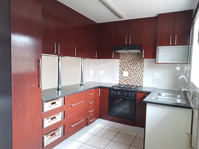 3 Bedroom Apartment To Rent in Pretoria - fl8B.webp