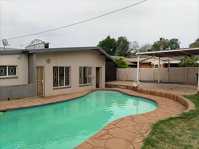 2 Bedroom House To Rent in Pretoria - O1dD.webp