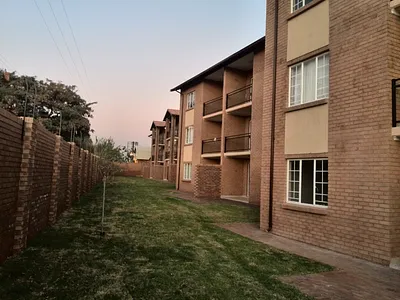 2 Bedroom Apartment To Rent in Annlin-Wes, Pretoria - 26vU.webp