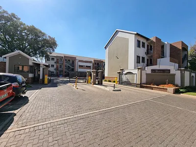 2 Bedroom Apartment To Rent in Pretoria - 9sBB.webp