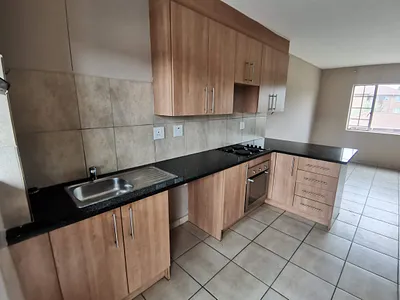 0.5 Bedroom Apartment To Rent in Pretoria - Qqy2.webp