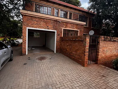 3 Bedroom Townhouse To Rent in Akasia - MWOW.webp