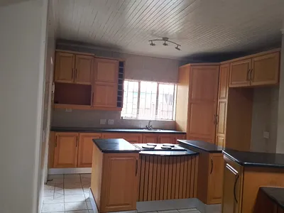 3 Bedroom House To Rent in Akasia - hZwJ.webp
