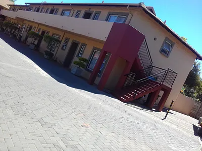 2 Bedroom Apartment To Rent in Pretoria - J7b3.webp