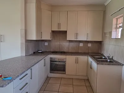 2 Bedroom Apartment To Rent in Annlin-Wes, Pretoria - pLZj.webp