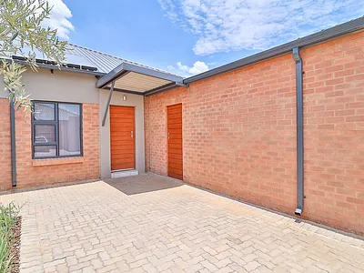 3 Bedroom Townhouse For Sale in Pretoria - abfj.webp