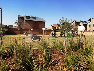 3 Bedroom Apartment To Rent in Pretoria - 95cS.webp