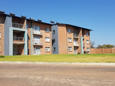 2 Bedroom Apartment To Rent in Pretoria - 9Mb5.webp