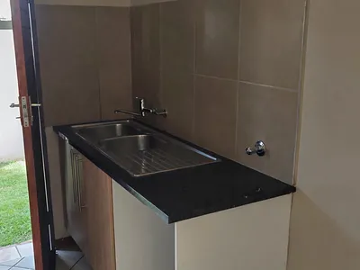 2 Bedroom Apartment For Sale in Midrand - 4CIV.webp