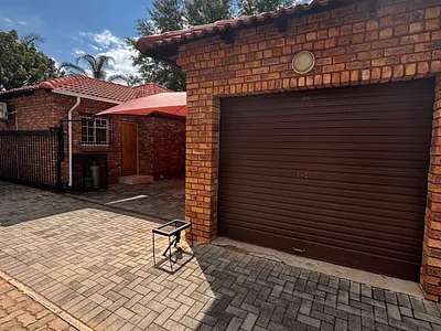 2 Bedroom House To Rent in Akasia - nuuj.webp