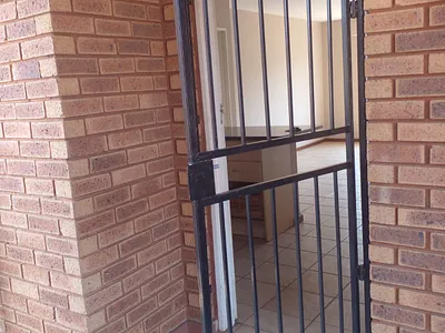 1 Bedroom Apartment To Rent in Annlin-Wes, Pretoria - y9zY.webp