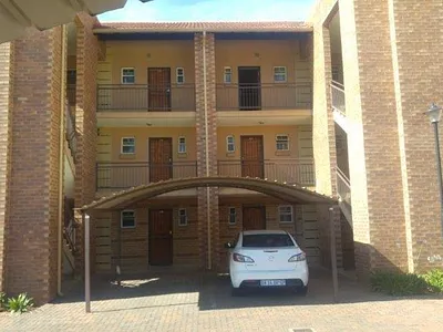 0.5 Bedroom Apartment To Rent in Pretoria - kpYe.webp