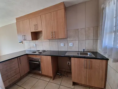 0.5 Bedroom Apartment To Rent in Pretoria - upOp.webp