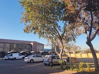0.5 Bedroom Apartment To Rent in Pretoria - Q9Qf.webp