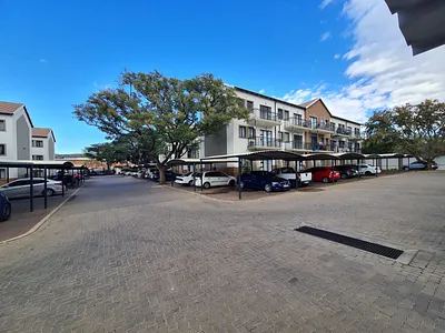 2 Bedroom Apartment For Sale in Pretoria - hKD3.webp