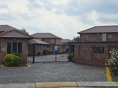 3 Bedroom Apartment For Sale in Pretoria - 9nSr.webp