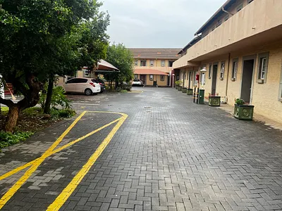 2 Bedroom Apartment For Sale in Pretoria - 8Jke.webp