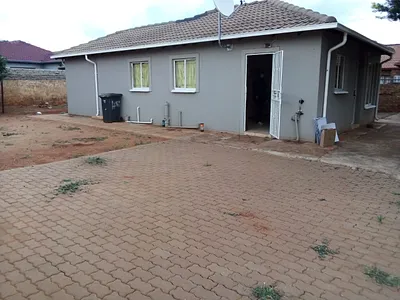 2 Bedroom House To Rent in Akasia - l2I6.webp