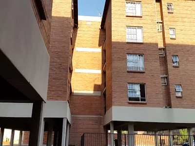 1 Bedroom Townhouse To Rent in Pretoria - zHLx.webp