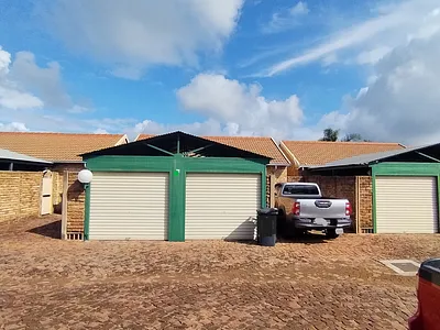 2 Bedroom Townhouse For Sale in Pretoria - BKLM.webp