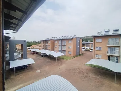2 Bedroom Apartment For Sale in Pretoria - tNkQ.webp