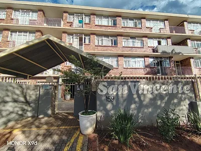 3 Bedroom Apartment To Rent in Pretoria - r2PS.webp