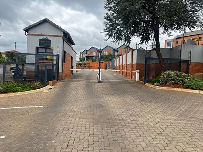 3 Bedroom Apartment To Rent in Pretoria - vqfd.webp