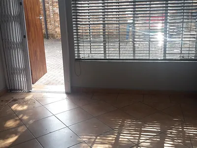 0.5 Bedroom Apartment To Rent in Pretoria - FwAl.webp