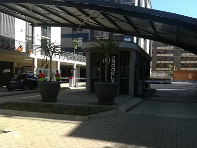 2 Bedroom Apartment To Rent in Pretoria - R7bC.webp