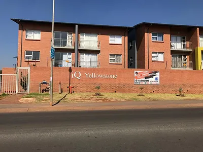 2 Bedroom Apartment To Rent in Pretoria - 77pT.webp