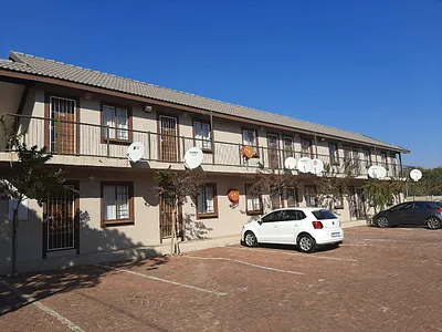 0.5 Bedroom Apartment To Rent in Pretoria - nhKJ.webp