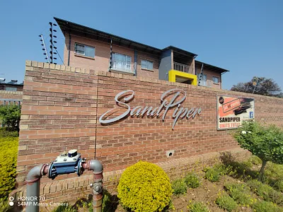 2 Bedroom Apartment To Rent in Pretoria - 9LVK.webp