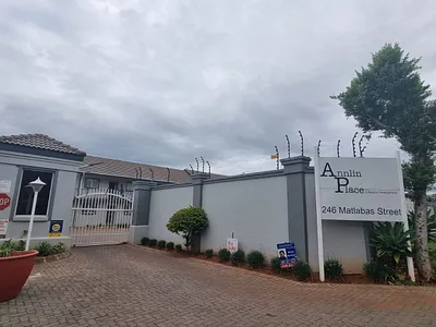 2 Bedroom Apartment To Rent in Pretoria - 3U4v.webp
