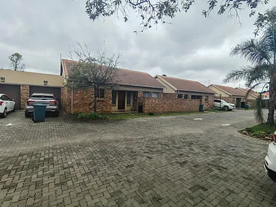 2 Bedroom Townhouse To Rent in Pretoria - qqG7.webp