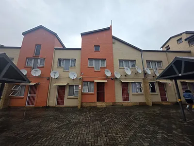0.5 Bedroom Apartment To Rent in Pretoria - 4sJT.webp