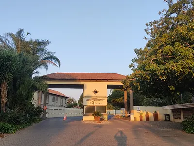 2 Bedroom Apartment To Rent in Pretoria - 6UiM.webp
