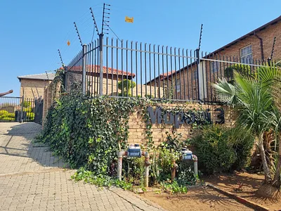 3 Bedroom Apartment To Rent in Pretoria - kqat.webp