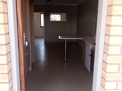 2 Bedroom Apartment To Rent in Pretoria - uzKM.webp