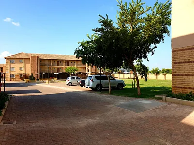 2 Bedroom Apartment For Sale in Pretoria - rAA9.webp