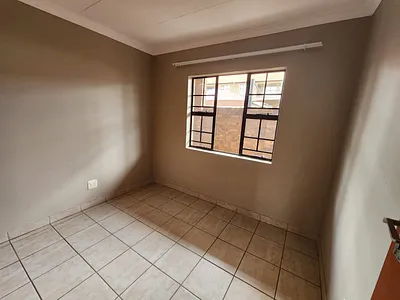 2 Bedroom Apartment For Sale in Pretoria - SkWJ.webp