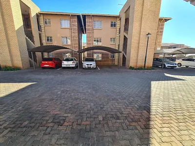 2 Bedroom Apartment For Sale in Pretoria - oXyN.webp