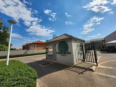 2 Bedroom Apartment To Rent in Pretoria - qUIG.webp