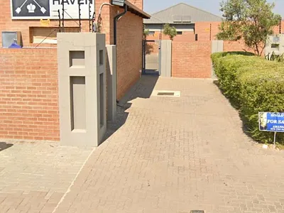 3 Bedroom Townhouse To Rent in Pretoria - uaan.webp