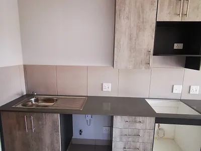 1 Bedroom Apartment To Rent in Pretoria - xtnD.webp