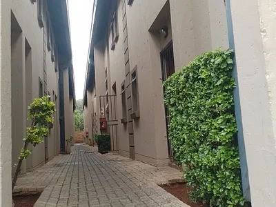 2 Bedroom Apartment To Rent in Pretoria - yYPd.webp
